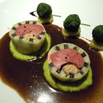 レ セゾン - 11.2　仔鳩とフォワグラのバロティーヌのトリュフ風味 葱のピュレに重ねて