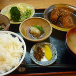 おんじき家ふうど - 日替りランチ（あじ唐揚げ、若鶏の旨煮）