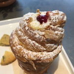 ザ マンダリン オリエンタル グルメショップ - クラフィン ラズベリー&カスタード 2016/06/30