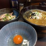 麺処 にそう - 全貌。玉子が濃くてぷっくりしてます♪