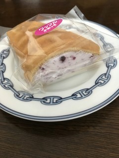 Komugikko - ブルーベリークリーム（ワッフル）