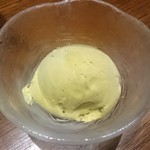 熊の焼鳥106 - デザート　ピスタチオのアイスクリーム