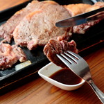 STEAK DINING FUJITAKI - 高品質のステーキを低価格で食べる立ち食いステーキ