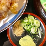 えびすこ本場所 - うどんの薬味【料理】