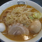 Ramen kuishimbo - 味噌ラーメン（トッピングに玉子）