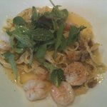 イル・ソーニョ - 小海老とルッコラのフェトチーネ