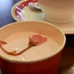 夢や - 桜の花びらの入ったムース