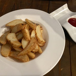 肉とワイン 肉バル ECRAN - ポテトフライ