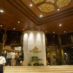 ATRIUM - たまに行くならこんな店は、ザ・ランドマークバンコクの1Fにあるレストラン「ATRIUM」です。