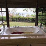 AYANA Resort and Spa - Flower Bath 