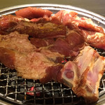 チャングム - 豚カルビ(塊のまま炭火で焼きます）