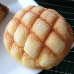 パン工場 - こだわりメロンパン145円