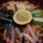 さぬきうどんのことひら - レモンでサッパリンコ