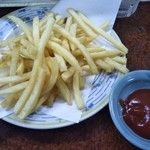 鶴亀 - ポテトフライ ３００円(税込)(2017年6月30日撮影)