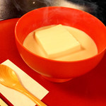 東京 芝 とうふ屋うかい - 名物 豆水とうふ  このままで頂いて絶品です