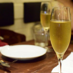 AURELIO - 洋梨のスパークリング@800円：怒涛の洋梨感。オススメ