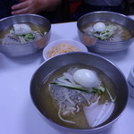 明洞咸興麺屋 - 