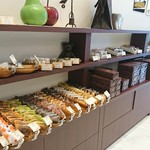 ラ・パティスリー・ベルジュ - ずらりと並んでるね