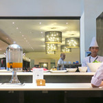 Malaysia Airlines, Golden Lounge - マレー人とチャイニーズ