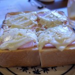 灯 - ハムチーズマヨトースト