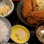 うね女 - ミックスフライ定食 ¥800