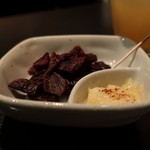 DEN - 自家製ビーフジャーキー