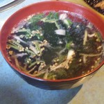 栄楽亭 - デラックス定食のスープ