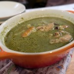 トリワイン ＰＩＫＯＳＨＨＨＵ - 地鶏のグリーンカレー