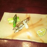 りょうりや 御旅屋 - 琵琶湖小鮎とアスパラ