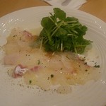 創作イタリア料理フラテッロ - 真鯛のカルパッチョ