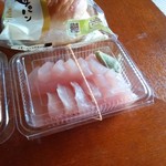 大朝商店 - カジキマグロの刺身300円税込。