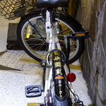 小洞天 - 店頭に停めてあった"小洞天"号。出前でもするのかな？