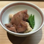 たこつぼ - 小烏賊と鯛の子の焚き合せ