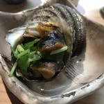 たこつぼ - 角の無い栄螺の壺焼き