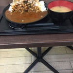 爆肉丼の店まっくす - 