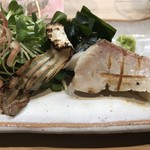 たこつぼ - ひらそのチョイ〆チョイ炙り、あかその皮チョイ炙り