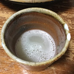 けんぞう蕎麦 - 五合そばの…けんぞうそば用の、辛味大根搾り汁
      つゆで割って、付けつゆにしますd(^_^o)