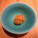 旬鮮彩鮨　豊のはなれ - 北海道の雲丹、下に海苔とシャリ