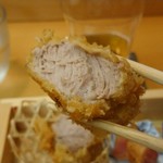 浅草じゅうろく - 赤城ポークヒレカツ。リフト(^-^)/