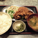 Kikyouasahi - 唐揚げとメンチの定食