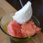 ジェラテリア ジェリーム - ミルク、ブラッドオレンジ、いちご