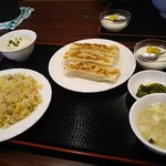 中華料理 興隆 - 日替わり定食 680円 唐揚げ待ち