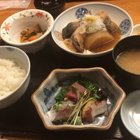 草庵 - ぶり大根定食おさしみ付き 1300円