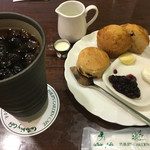 コーヒーと紅茶とケーキの店 カンタベリ カフェ - コンビセット、コーヒーか紅茶付き、781円！
            マフィンとスコーンのコンビセット
            他マフィンセット、スコーンセットもあり。