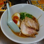 ほんまもん 和歌山ラーメン めん盛屋 八両 - 