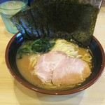 横浜ラーメン 北村家 - 海苔増し先生(笑)(*´∇｀*)