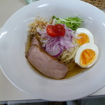 らーめんよつ葉 - 綺麗な盛り付け　750円