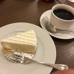 Hibiyamatsumotoro - ズーチーケーキとアメリカン