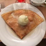 Crêperie Broceliande - りんごとカルバドスのクレープ