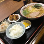 Takeda Yakinikuten - ラーメン定食